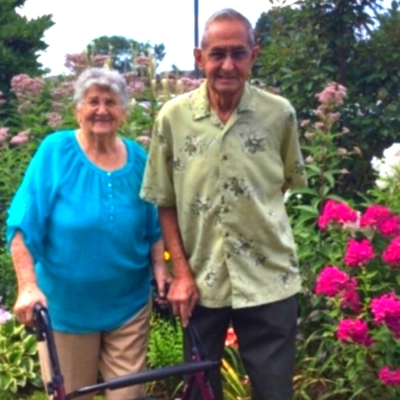 ACCESSORIES GALORE MYSTERY BUNDLE - Picture 15 of 16